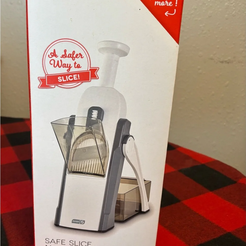 Dash Safe Mandoline Slicer - Picture 2 of 16